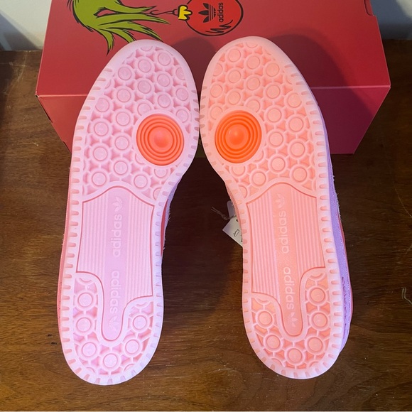 ADIDAS Women’s Forum Low Cindy Lou Who Shoes - Picture 7 of 12